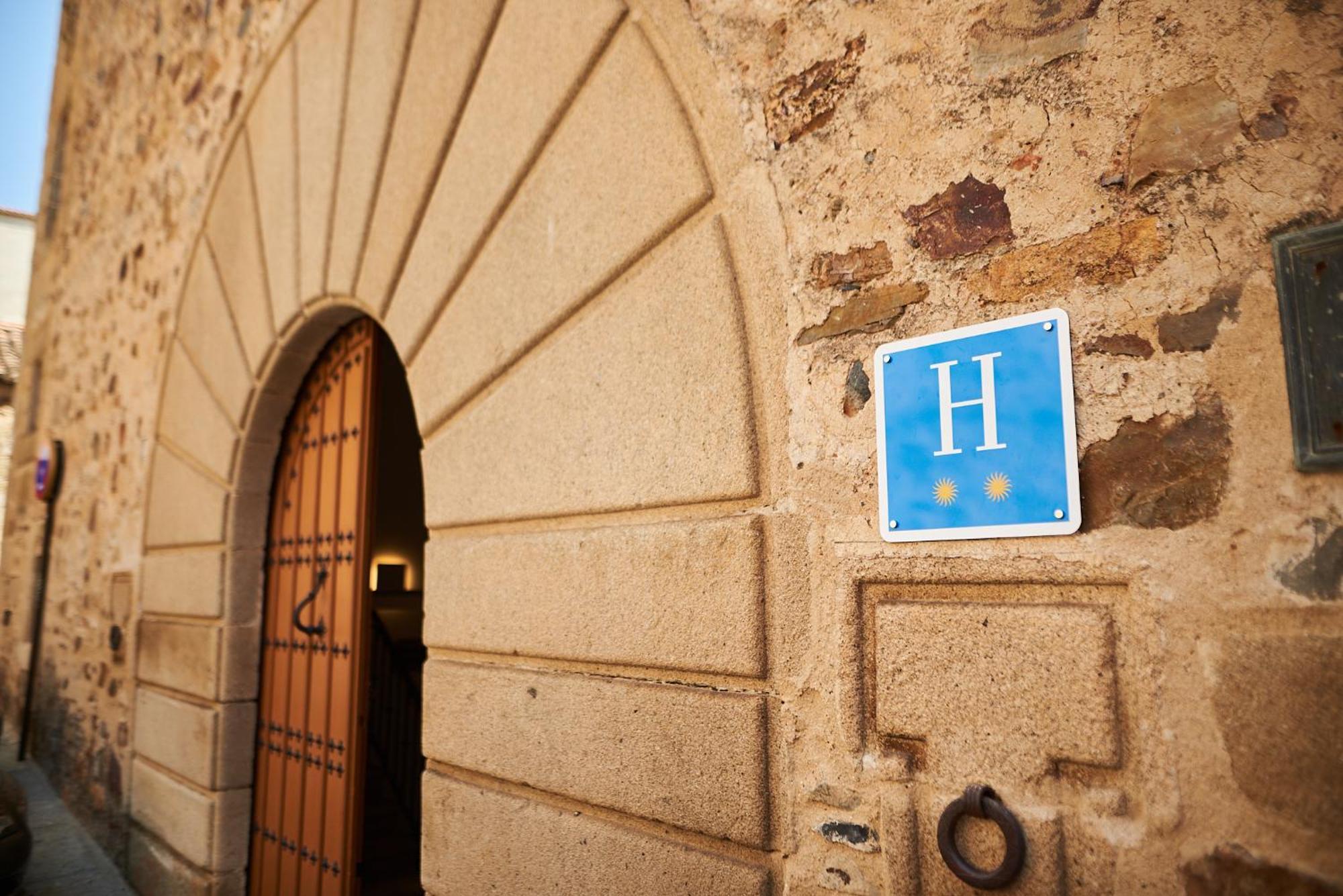 Hotel Casa Palacio Pereros Caces Eksteriør bilde